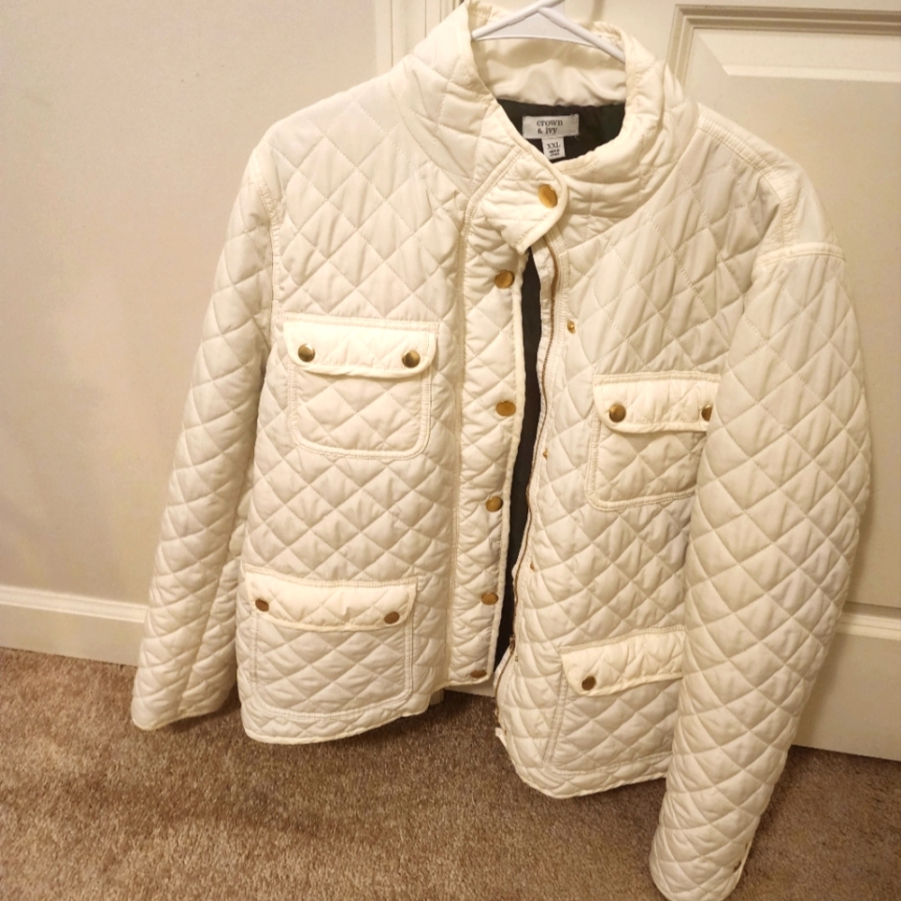 Crown and Ivy lightweight puffer jacket